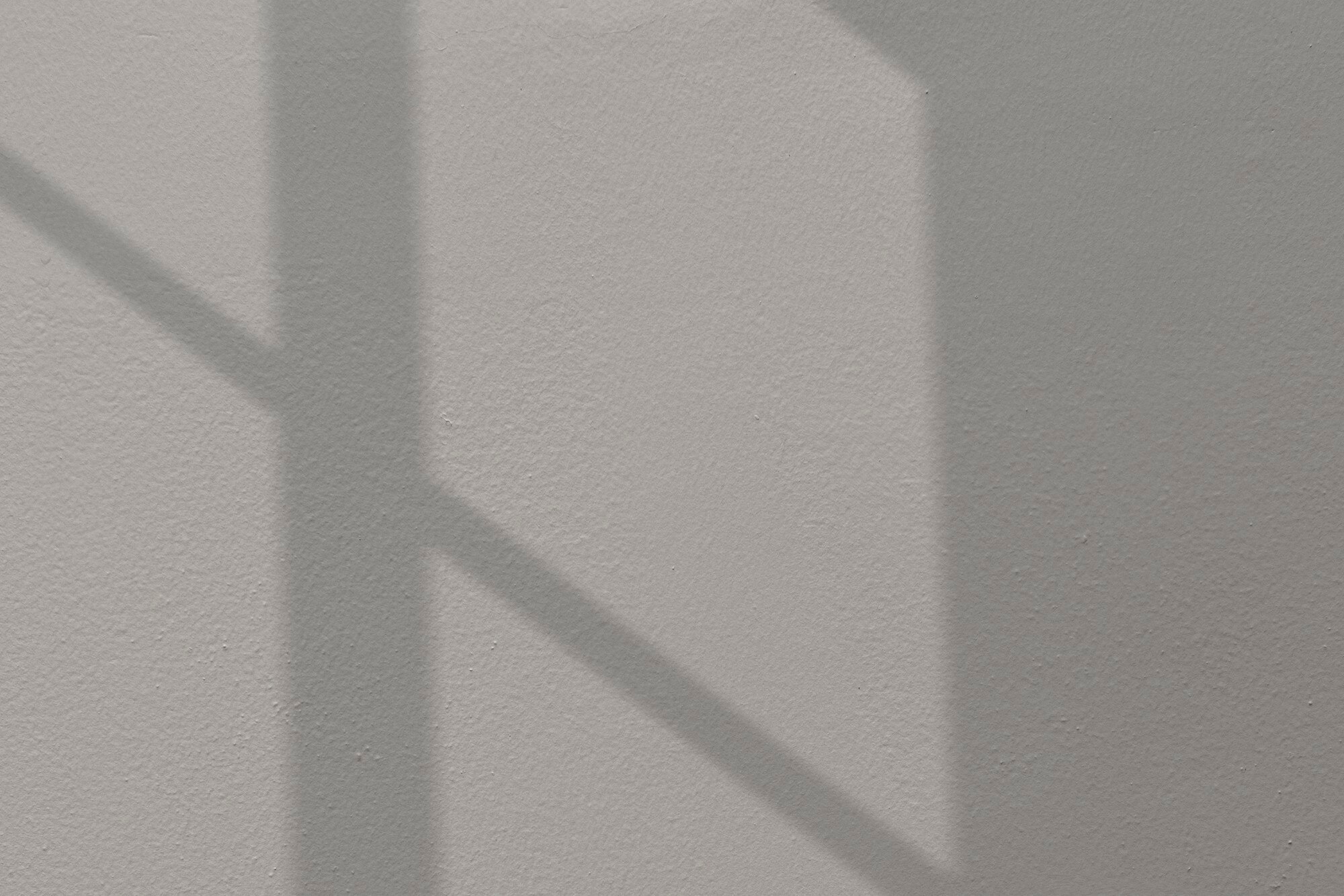 Sombras y luz en pared
